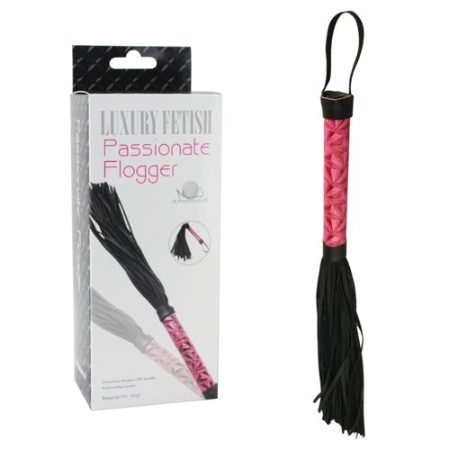 MW-X6020_1 Bič Sinful Diamond patterned