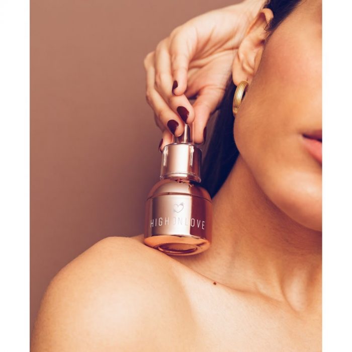 Stimualns High on love stimulating sensual oil 5 Stimulacijsko olje