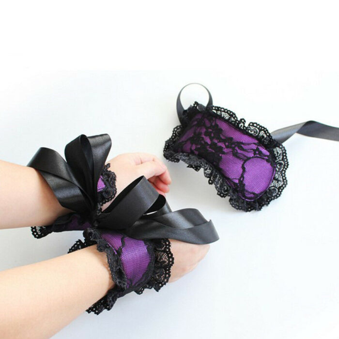 Bondage set s čipkasto masko vijoličen