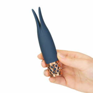 Pillow talk Secrets Playful clitoral vibrator blue 2 Pillow talk Secrets Playful clitoral vibrator