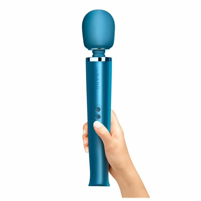 Le-Wand-blue-rechargeable-massager-masazna-rocka_2 Masažer Le Wand Blue rechargeable massager