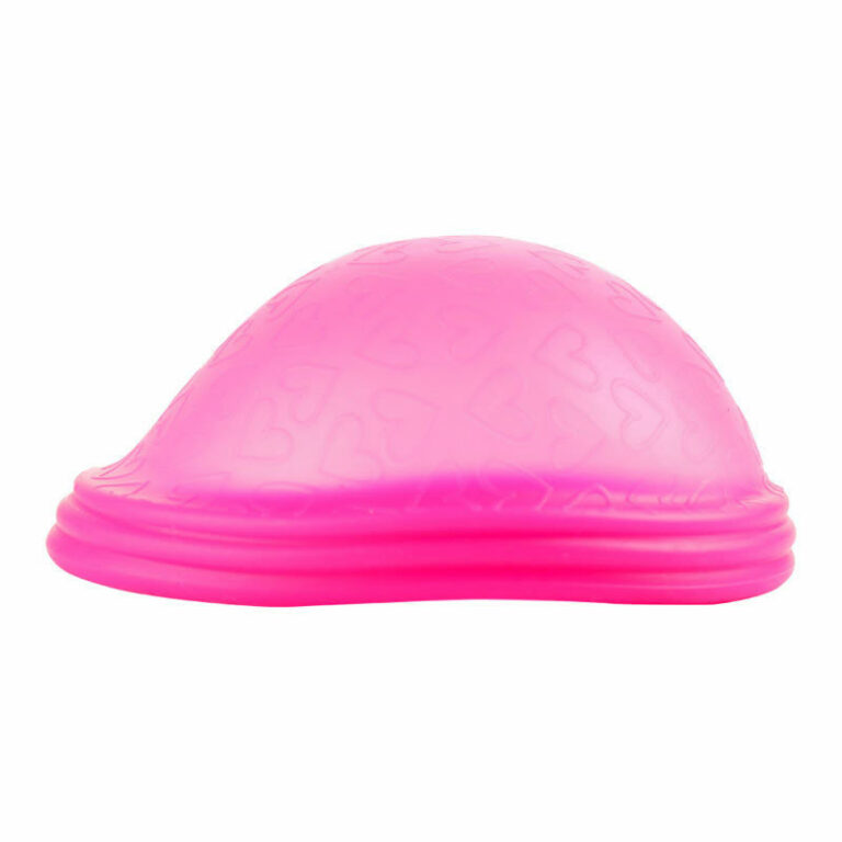 Za vlaženje tega izdelka priporočamo na vodni osnovi izdelane lubrikante. Za popolno čistočo uporabi namensko čistilo. Napajanje: akumulatorska baterija Material: liquid silikon, ABS Dolžina: 23 cm Premer: 3,7 cm Vodotesnost: da, IPX7 Vsebina embalaže rabbit vibrator s kolescem in gibajočimi kroglicami usb kabel napotki za vzdrževanje Ne spreglej: napotki za vzdrževanje izdelkov