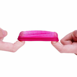 Za vlaženje tega izdelka priporočamo na vodni osnovi izdelane lubrikante. Za popolno čistočo uporabi namensko čistilo. Napajanje: akumulatorska baterija Material: liquid silikon, ABS Dolžina: 23 cm Premer: 3,7 cm Vodotesnost: da, IPX7 Vsebina embalaže rabbit vibrator s kolescem in gibajočimi kroglicami usb kabel napotki za vzdrževanje Ne spreglej: napotki za vzdrževanje izdelkov