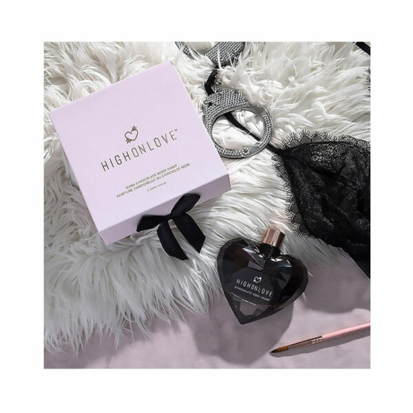 High-on-love-dark-chocholate-body-paint-3 Temna čokolada barva za telo High on love