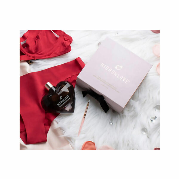 High-on-love-dark-chocholate-body-paint-4 Temna čokolada barva za telo High on love