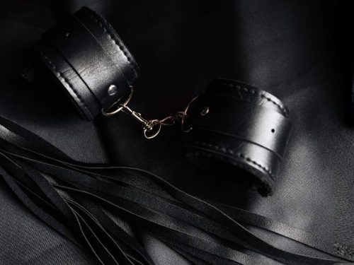 BDSM oprema: kaj kupiti in kako začeti